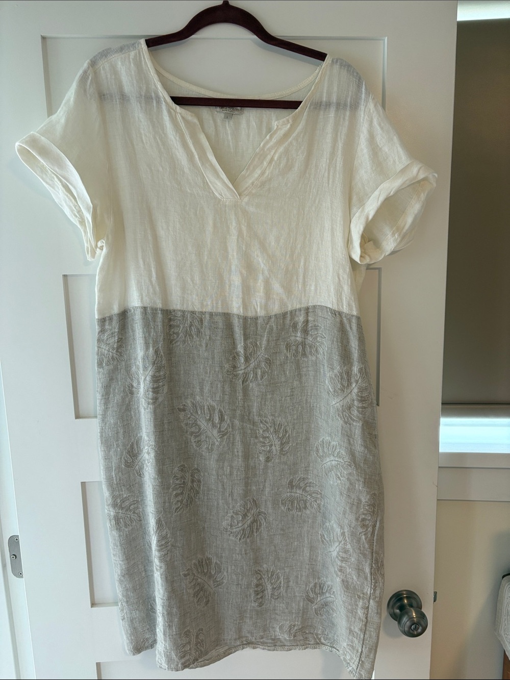 Relaxed V-Neck Two-Tone Linen Tunic Dress - Cream & Gray